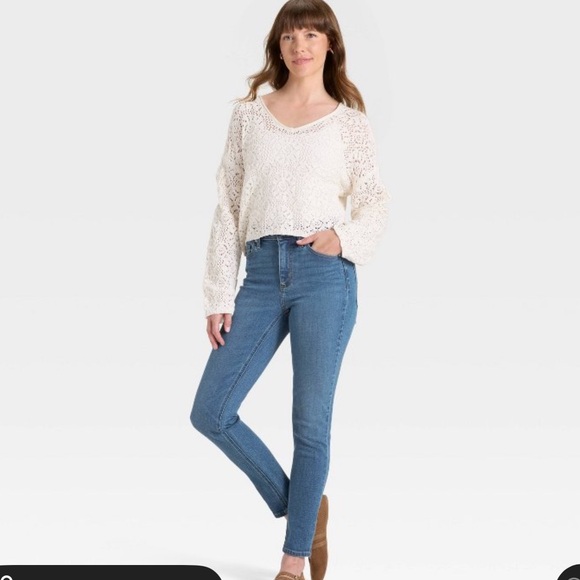 Universal Thread High Rise Skinny jeans - Picture 7 of 8